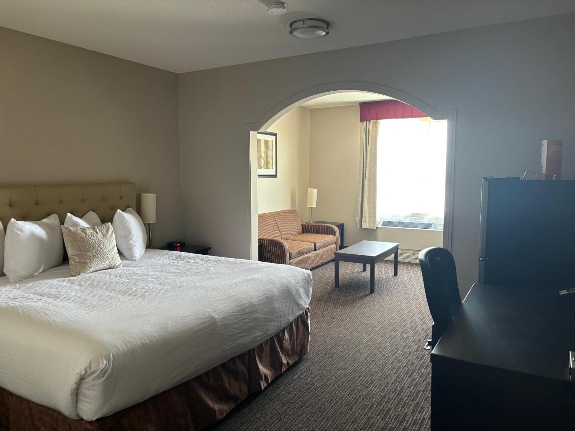 Ramada By Wyndham Estevan Luaran gambar