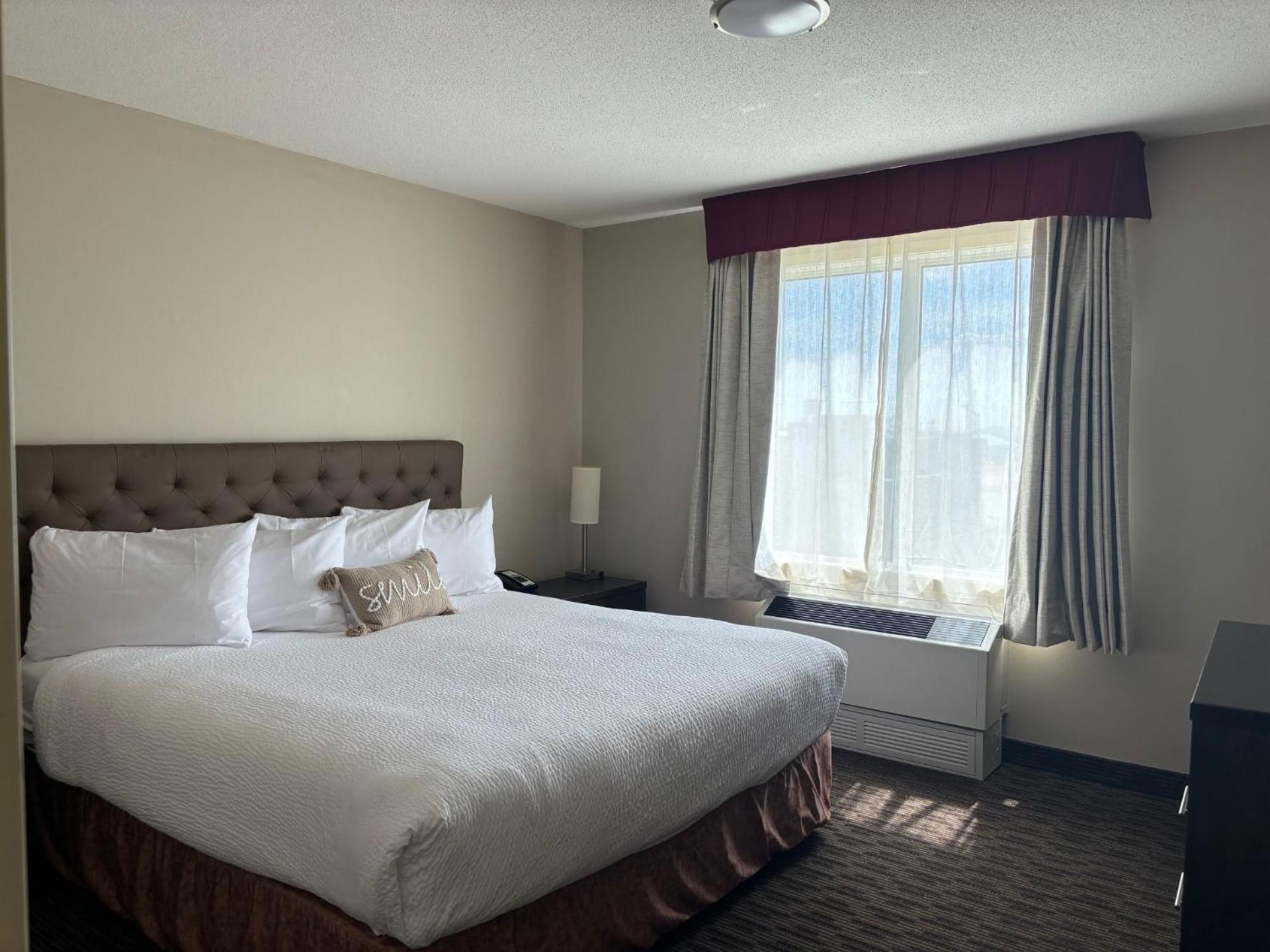 Ramada By Wyndham Estevan Luaran gambar